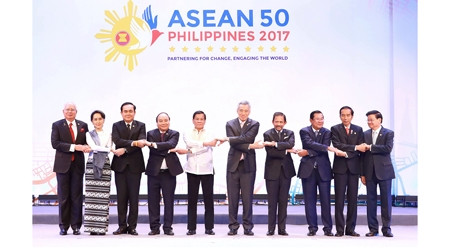 在新征程中稳步前行 ảnh 1 在新征程中稳步前行 ảnh 1