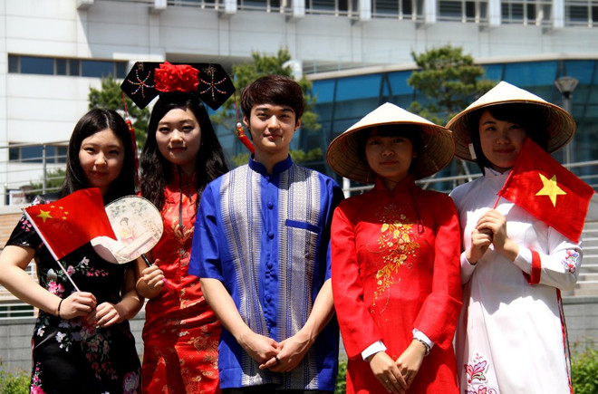 越南高平省与广西百色市加强教育合作 ảnh 1 越南高平省与广西百色市加强教育合作 ảnh 1