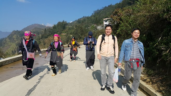 老街省信仰旅游颇受游客的青睐 ảnh 1 老街省信仰旅游颇受游客的青睐 ảnh 1