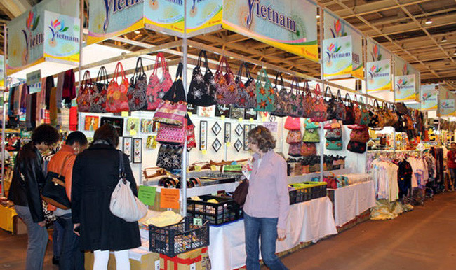 2017年永隆省将拨出逾16亿越盾协助企业扩大市场 ảnh 1