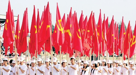 社论：发扬光荣传统 建设不辱使命的党 ảnh 1