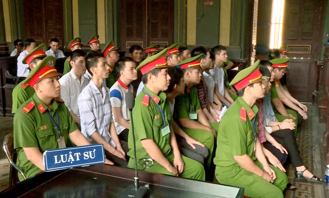 胡志明市针对人民政府的恐怖案件二审公开开庭 ảnh 1