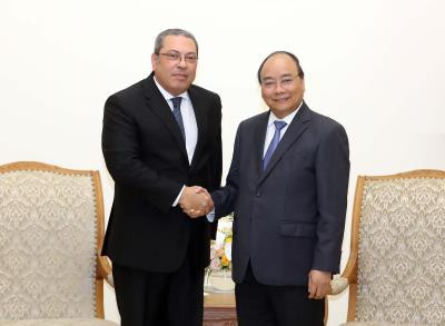 越南政府总理阮春福会见埃及新任驻越大使 ảnh 1 越南政府总理阮春福会见埃及新任驻越大使 ảnh 1