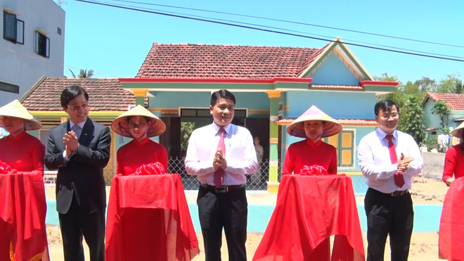 广南省“为建设更美好的社区艺术”项目竣工 ảnh 1 广南省“为建设更美好的社区艺术”项目竣工 ảnh 1