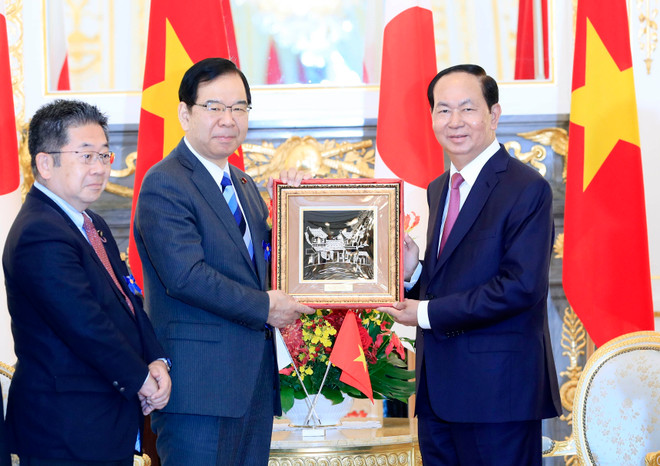 越南国家主席陈大光会见日本共产党主席 ảnh 1 越南国家主席陈大光会见日本共产党主席 ảnh 1