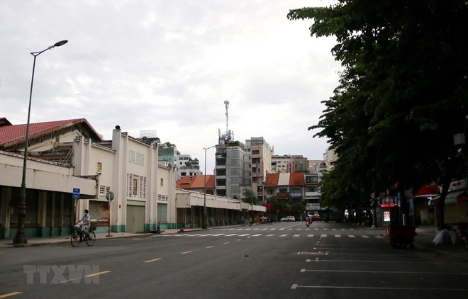 新冠肺炎疫情：胡志明市封锁另外6个地区 暂停出租车运营 解散自发市场 ảnh 1