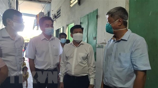 卫生部工作代表团调研平阳省新冠肺炎疫情防控工作 ảnh 1 卫生部工作代表团调研平阳省新冠肺炎疫情防控工作 ảnh 1