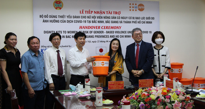 联合国人口基金会向越南疫区妇女儿童捐赠5000套必需品 ảnh 1 联合国人口基金会向越南疫区妇女儿童捐赠5000套必需品 ảnh 1