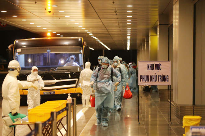 自7月1日起广宁省试行对已接种新冠疫苗的入境人员实施7天隔离措施 ảnh 1 自7月1日起广宁省试行对已接种新冠疫苗的入境人员实施7天隔离措施 ảnh 1