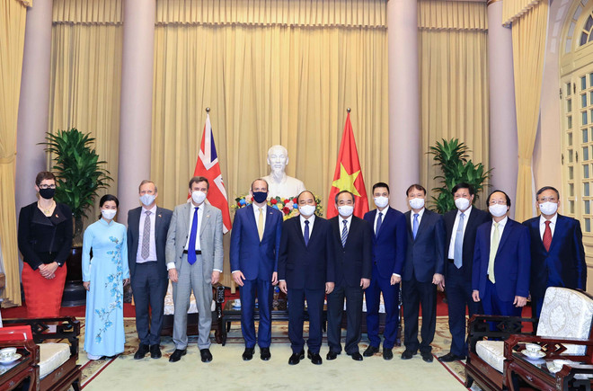 越南国家主席阮春福:推动越南与英国战略伙伴关系深入、高效、务实发展 ảnh 2 越南国家主席阮春福:推动越南与英国战略伙伴关系深入、高效、务实发展 ảnh 2