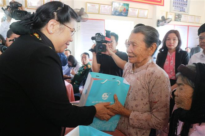越南政府和国会领导开展春节前的慰问活动 ảnh 3 越南政府和国会领导开展春节前的慰问活动 ảnh 3