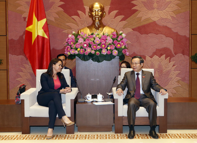 国会副主席冯国显会见“匈牙利公民联盟”代表团 ảnh 1 国会副主席冯国显会见“匈牙利公民联盟”代表团 ảnh 1