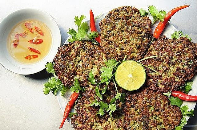 外媒推介越南沙蚕煎饼 ảnh 1