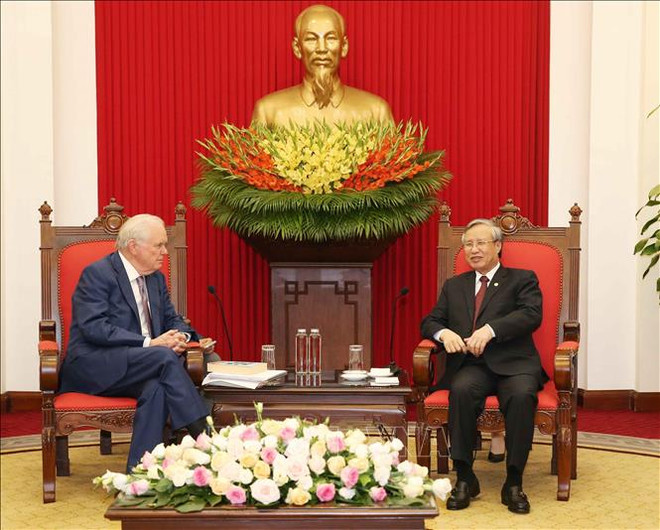 陈国旺会见哈佛大学越南项目主任托马斯·瓦勒利 ảnh 1 陈国旺会见哈佛大学越南项目主任托马斯·瓦勒利 ảnh 1