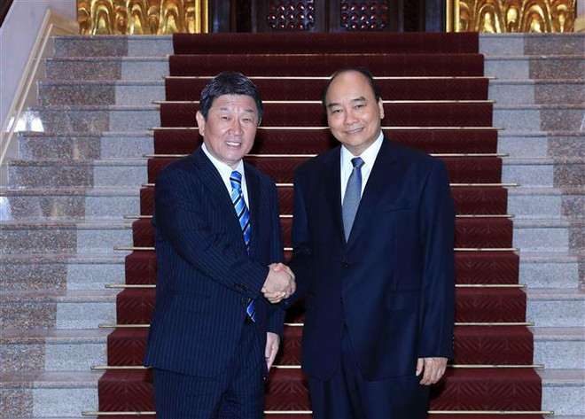政府总理阮春福会见日本外务大臣茂木敏充 ảnh 1 政府总理阮春福会见日本外务大臣茂木敏充 ảnh 1