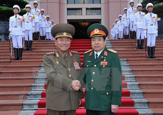 越南国防部部长与朝鲜人民武装力量部部长举行会谈 ảnh 1 越南国防部部长与朝鲜人民武装力量部部长举行会谈 ảnh 1