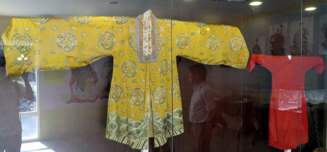 越南阮朝宫墙内生活专题展正式开展 ảnh 2