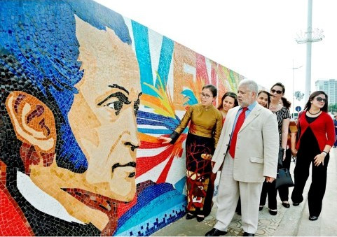 红河沿岸陶瓷之路上的委内瑞拉陶瓷作品完工 ảnh 1 红河沿岸陶瓷之路上的委内瑞拉陶瓷作品完工 ảnh 1