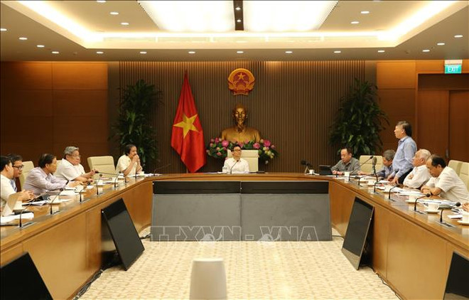 确保《越南历史书籍》和《越南国家地志》按期保质完成 ảnh 1 确保《越南历史书籍》和《越南国家地志》按期保质完成 ảnh 1