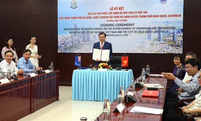 岘港市与澳大利亚黄金海岸市建立友好合作关系 ảnh 1  岘港市与澳大利亚黄金海岸市建立友好合作关系 ảnh 1