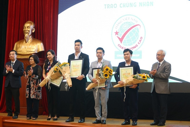 新冠肺炎疫情后企业和农民启动经营的新标准 ảnh 1