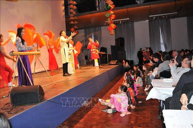 旅居比利时越南人社群欢庆新春 ảnh 1 旅居比利时越南人社群欢庆新春 ảnh 1