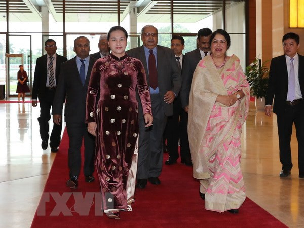 国会主席阮氏金银向孟加拉国议会议长致贺电 ảnh 1