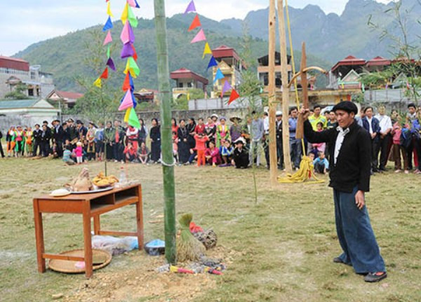 和平省蒙族同胞独具特色的求福节 ảnh 2 和平省蒙族同胞独具特色的求福节 ảnh 2