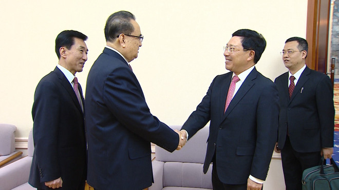 政府副总理兼外交部长范平明对朝鲜进行正式访问 ảnh 1 政府副总理兼外交部长范平明对朝鲜进行正式访问 ảnh 1