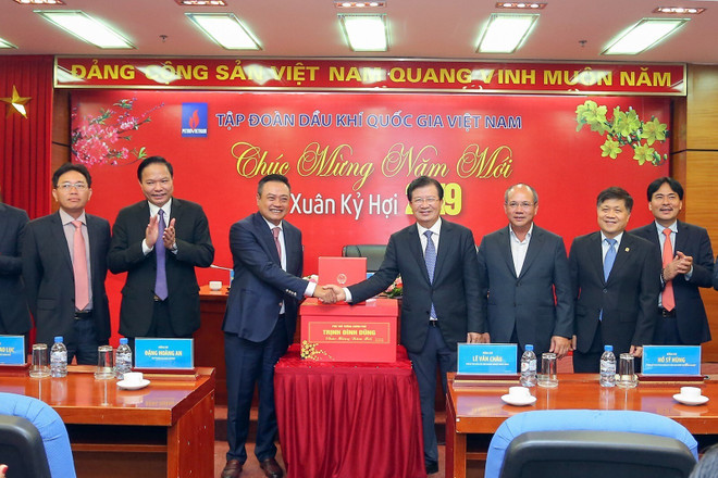 越南政府副总理郑廷勇走访越南油气集团 ảnh 2 越南政府副总理郑廷勇走访越南油气集团 ảnh 2