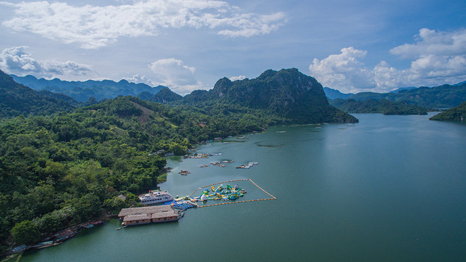 和平省采取措施把和平水库旅游区的潜力充分发挥出来 ảnh 1 和平省采取措施把和平水库旅游区的潜力充分发挥出来 ảnh 1