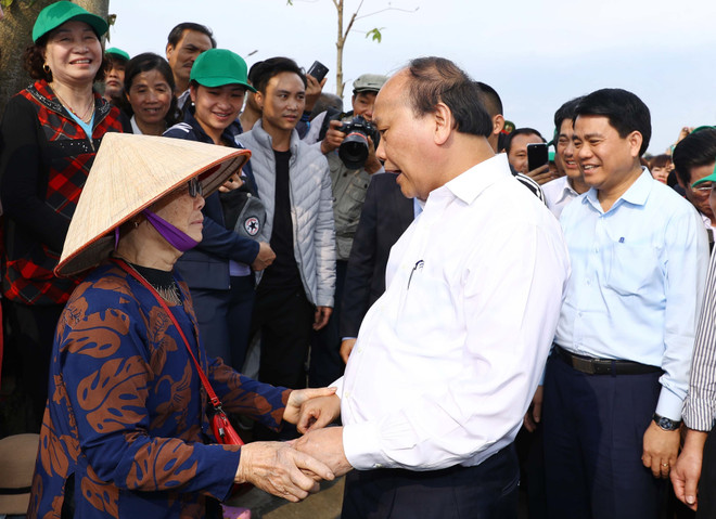 阮春福总理：打造四季花开、清洁优美的首都河内 ảnh 3