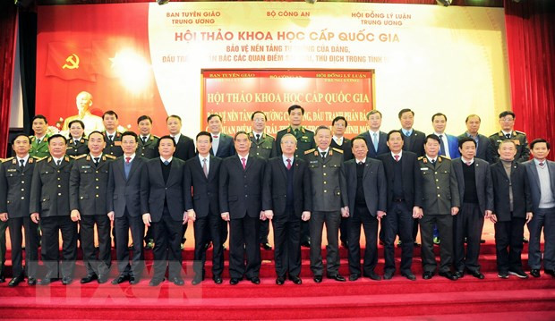 在新形势下保护党的意识形态 反驳敌对和歪曲事实观点 ảnh 2 在新形势下保护党的意识形态 反驳敌对和歪曲事实观点 ảnh 2