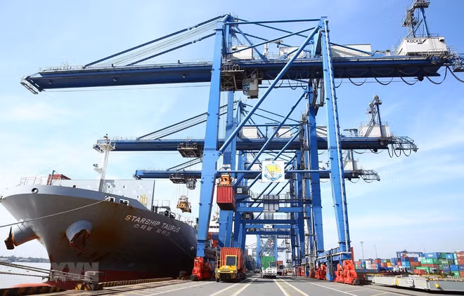 2020年胡志明市地区生产总值同比增长1.39% ảnh 1 2020年胡志明市地区生产总值同比增长1.39% ảnh 1