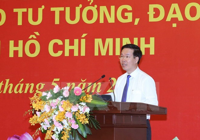 中央宣教部与2017-2020年任期越南驻外大使和代表机构首席代表会面 ảnh 1