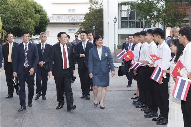 越南国会主席王廷惠访泰期间继续开展系列活动 ảnh 2 越南国会主席王廷惠访泰期间继续开展系列活动 ảnh 2