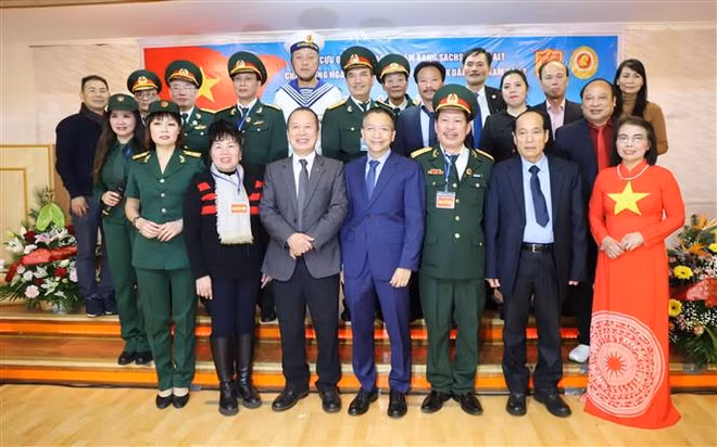 在德国越南老兵协会发挥胡伯伯部队传统和品质 ảnh 1