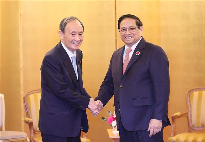 越南政府总理范明政会见日本前首相菅义伟和新加坡总理李显龙 ảnh 1 越南政府总理范明政会见日本前首相菅义伟和新加坡总理李显龙 ảnh 1