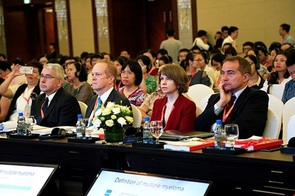 2018年全国血液学与输血科学会议在河内召开 ảnh 1