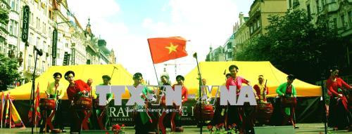 越南在2018布拉格国际文化艺术节获得成功 ảnh 2 越南在2018布拉格国际文化艺术节获得成功 ảnh 2