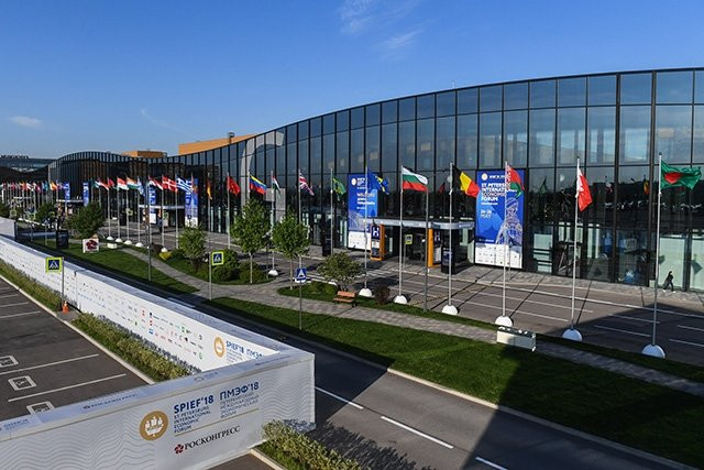 越南代表出席俄罗斯第22届圣彼得堡国际经济论坛 ảnh 1 越南代表出席俄罗斯第22届圣彼得堡国际经济论坛 ảnh 1