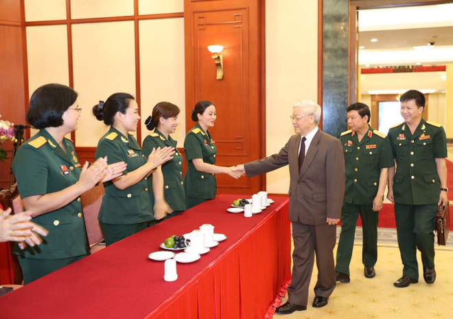 阮富仲：在反腐败反浪费斗争中，军队应发挥模范带头作用 ảnh 2