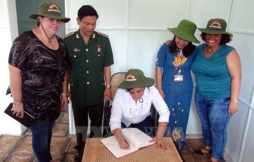 古共青盟代表团跟随古巴革命领袖菲德尔·卡斯特罗的脚印 ảnh 1