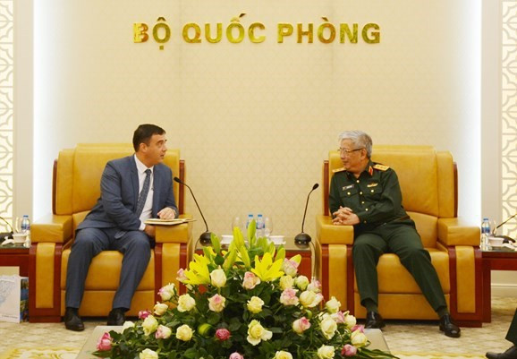 越南希望加强与英国、以色列和南非的防务合作 ảnh 2 越南希望加强与英国、以色列和南非的防务合作 ảnh 2