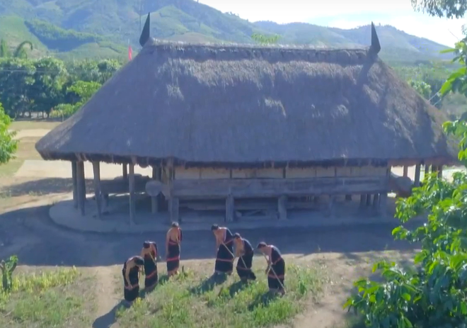 昆嵩省耶特阳族同胞独特的塔乐笛 ảnh 1 昆嵩省耶特阳族同胞独特的塔乐笛 ảnh 1