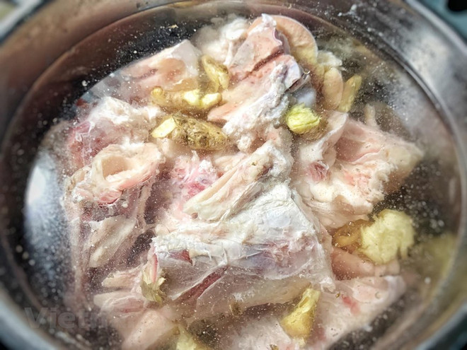 组图:牛肉粉是赴越南的外国游客值得一试的美食 ảnh 4 组图:牛肉粉是赴越南的外国游客值得一试的美食 ảnh 4