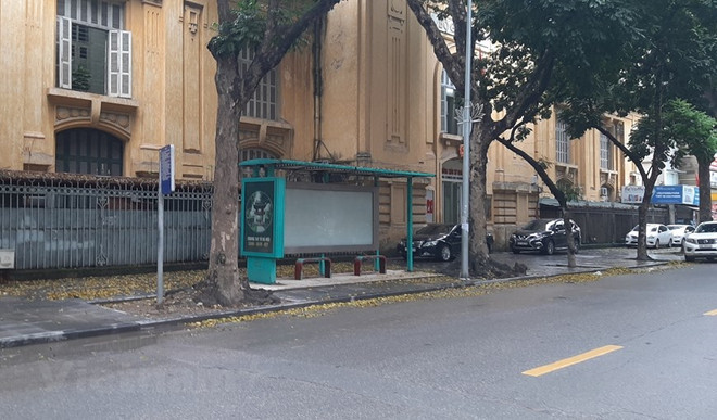 组图:河内公交车恢复运营后乘车的旅客很少 ảnh 2 组图:河内公交车恢复运营后乘车的旅客很少 ảnh 2