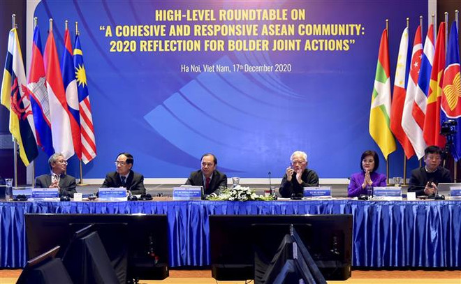ASEAN 2020：继续发挥东盟作用以有效应对各种挑战和稳步前进 ảnh 1