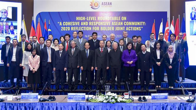 ASEAN 2020：继续发挥东盟作用以有效应对各种挑战和稳步前进 ảnh 3