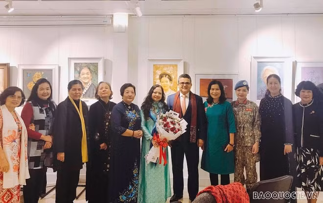 越南妇女在致力于和平的外交活动中发挥作用 ảnh 1 越南妇女在致力于和平的外交活动中发挥作用 ảnh 1